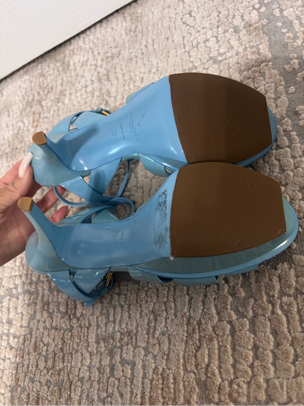 Never worn YSL platform tribute Patent Leather T-Strap Sandals 39.5 - Picture 5 of 5